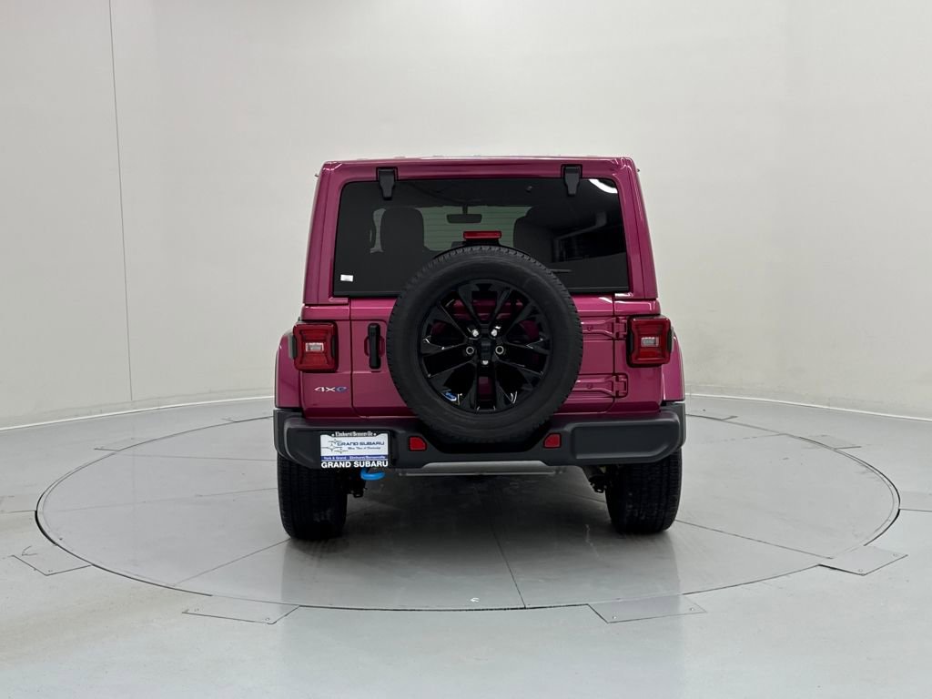 Used 2022 Jeep Wrangler Unlimited Sahara w/ Cold Weather Group image 4