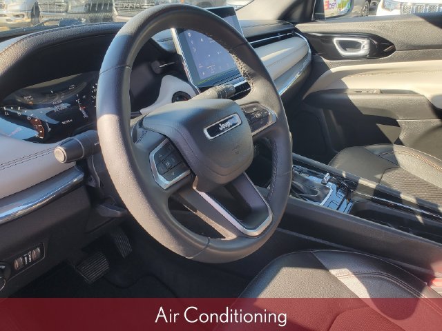 Used 2023 Jeep Compass Limited AWD/4WD image 9