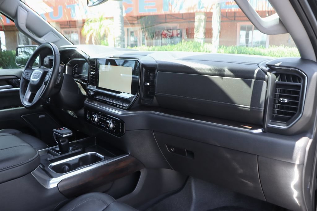 Used 2023 GMC Sierra 1500 SLT w/ SLT Premium Package AWD/4WD image 44
