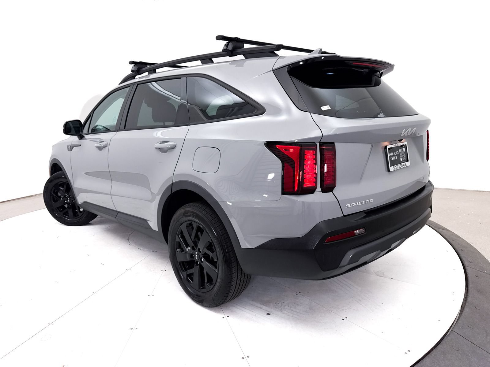 Certified 2023 Kia Sorento S AWD/4WD image 2