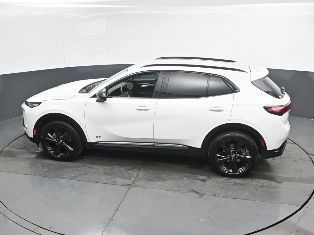 Used 2024 Buick Envision Sport Touring image 38