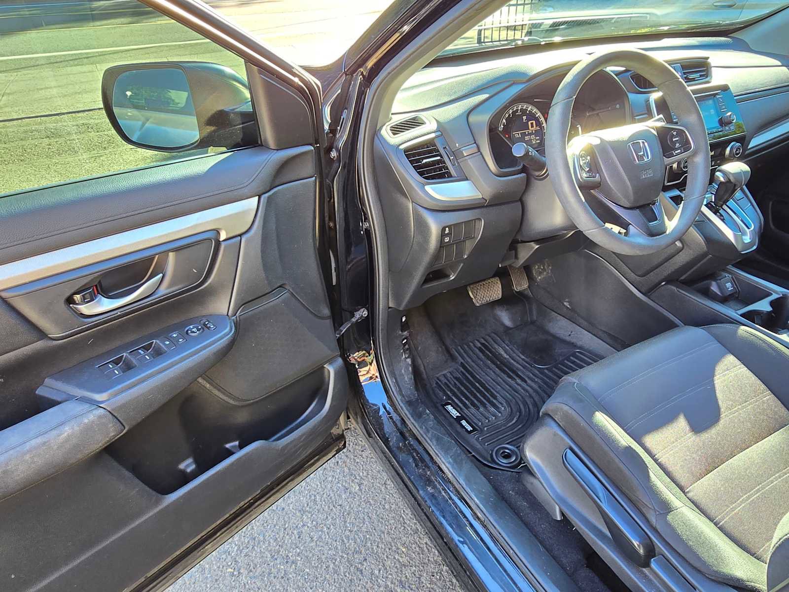 Used 2018 Honda CR-V LX image 19