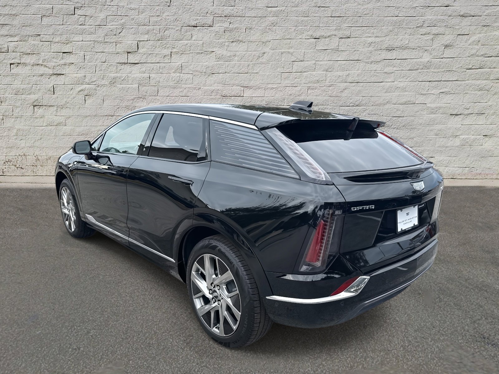 New 2026 Cadillac Optiq Luxury 2 image 7