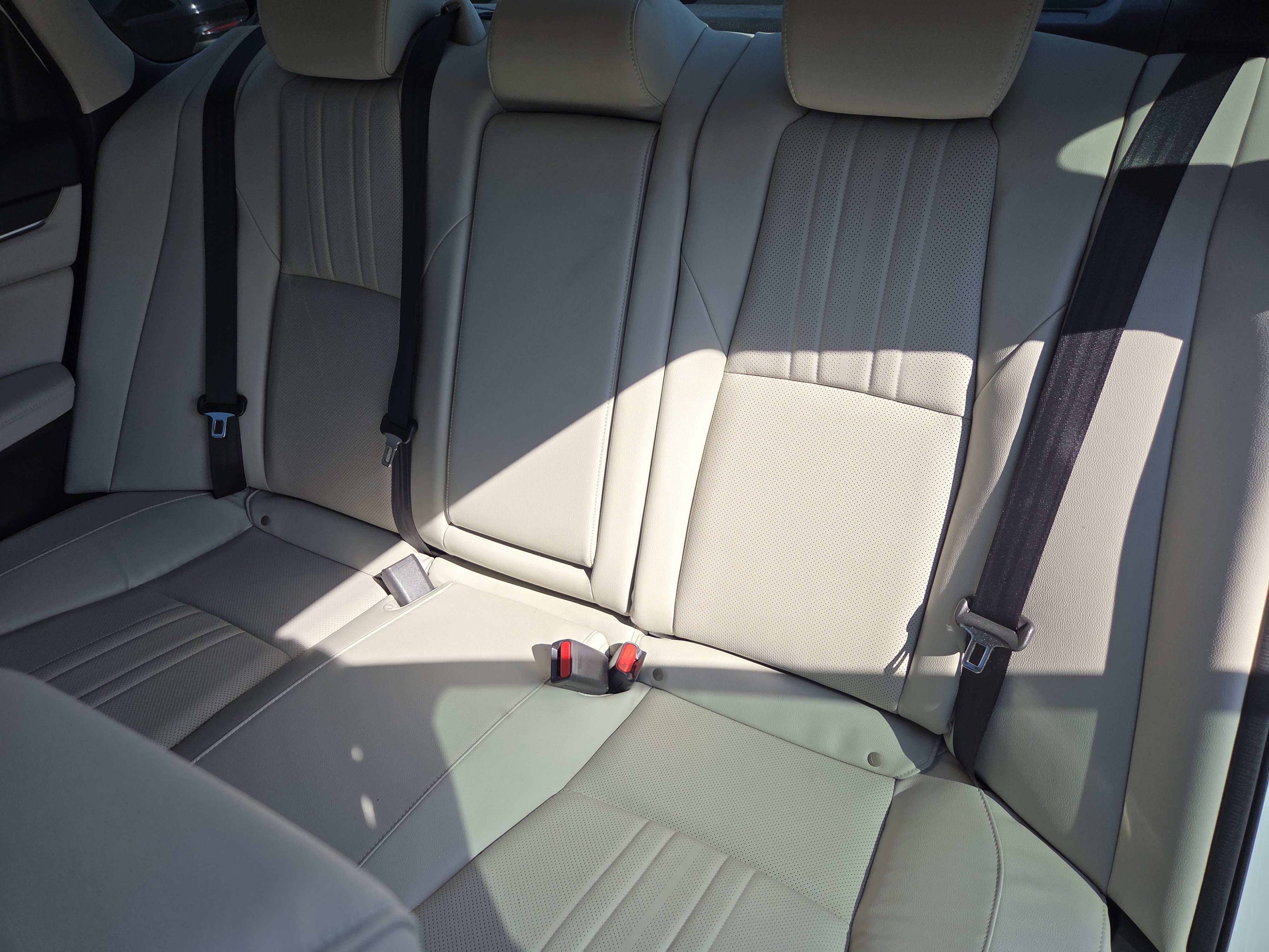 Used 2018 Honda Accord EX-L image 15
