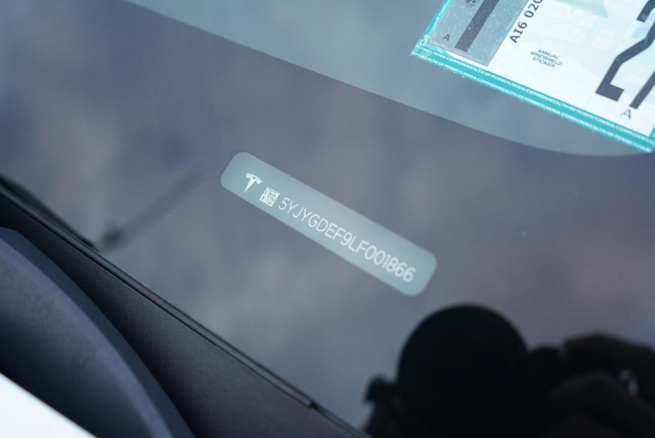 Used 2020 Tesla Model Y Performance image 30