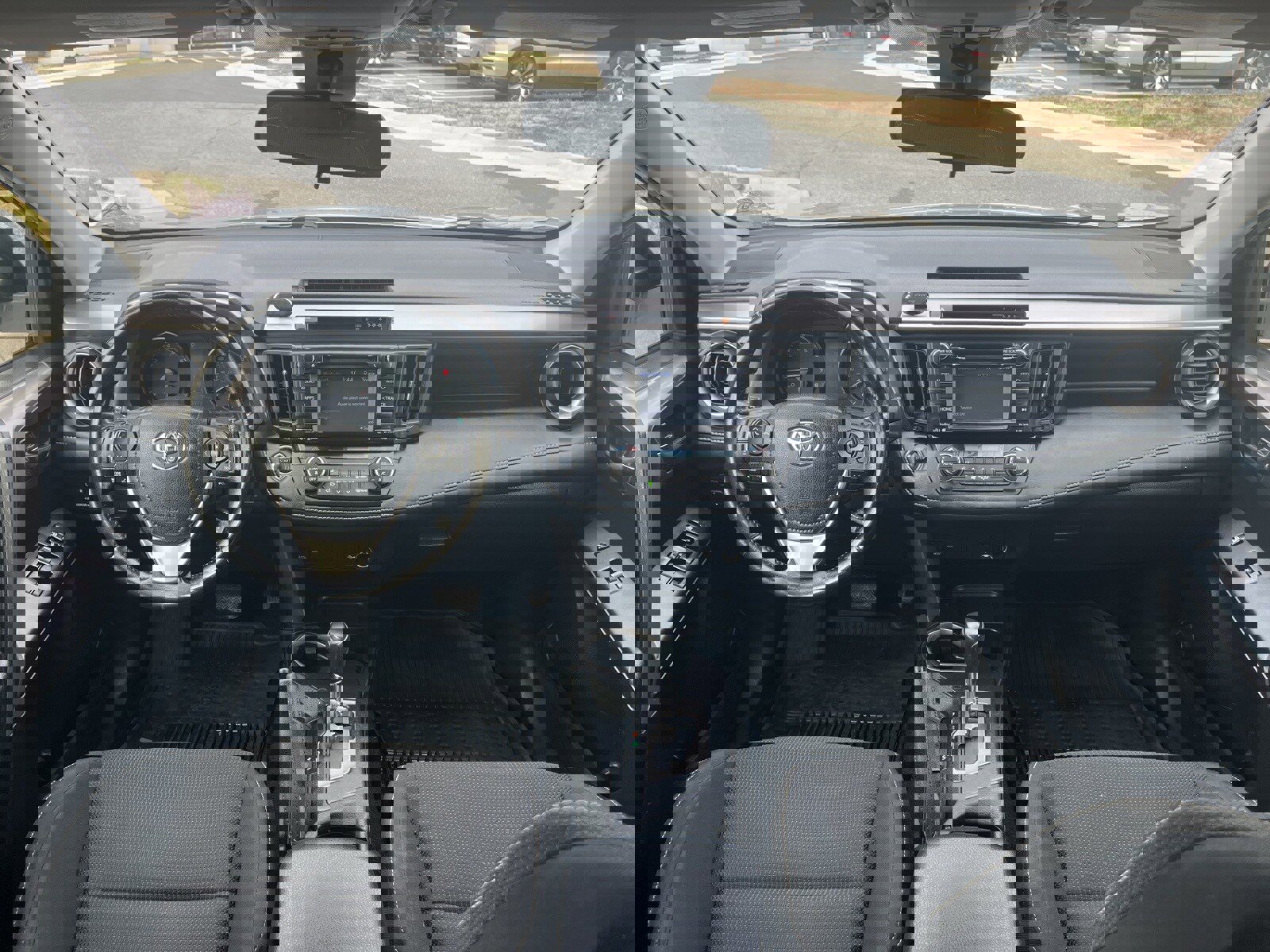 Used 2018 Toyota RAV4 Adventure image 14