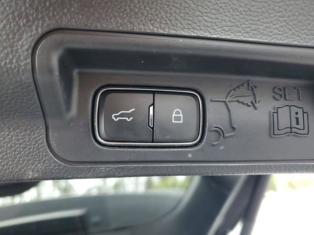 Used 2020 Ford Explorer Platinum w/ Premium Technology Package image 10