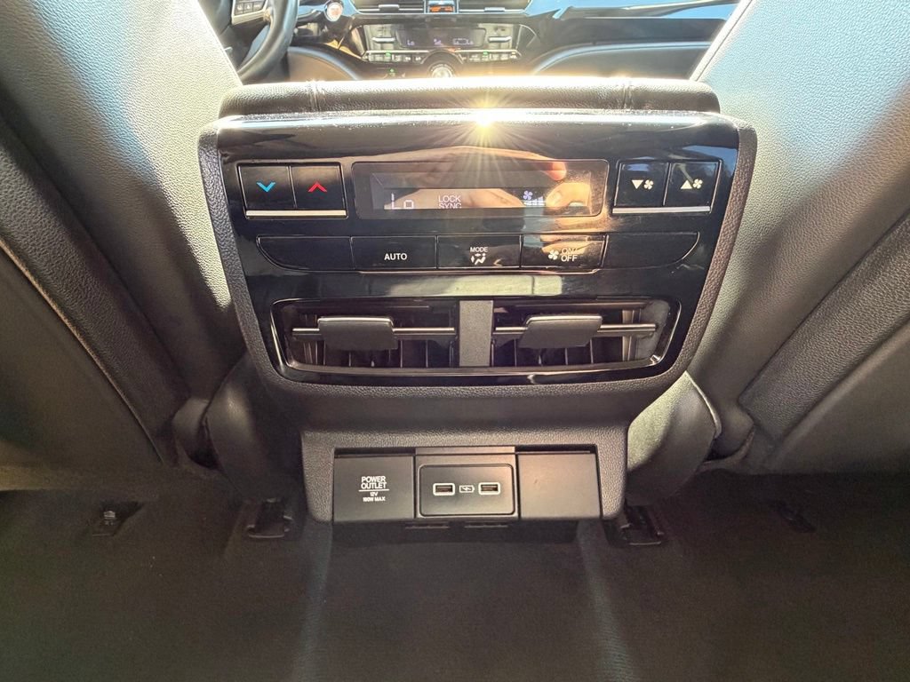Used 2023 Acura MDX SH-AWD image 33