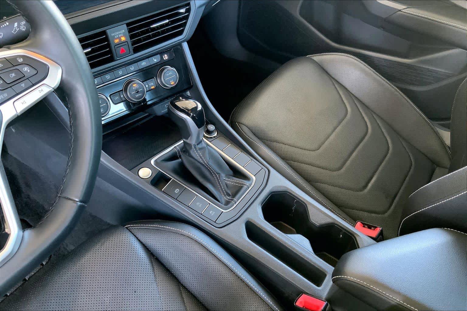 Used 2023 Volkswagen Jetta SEL FWD image 17