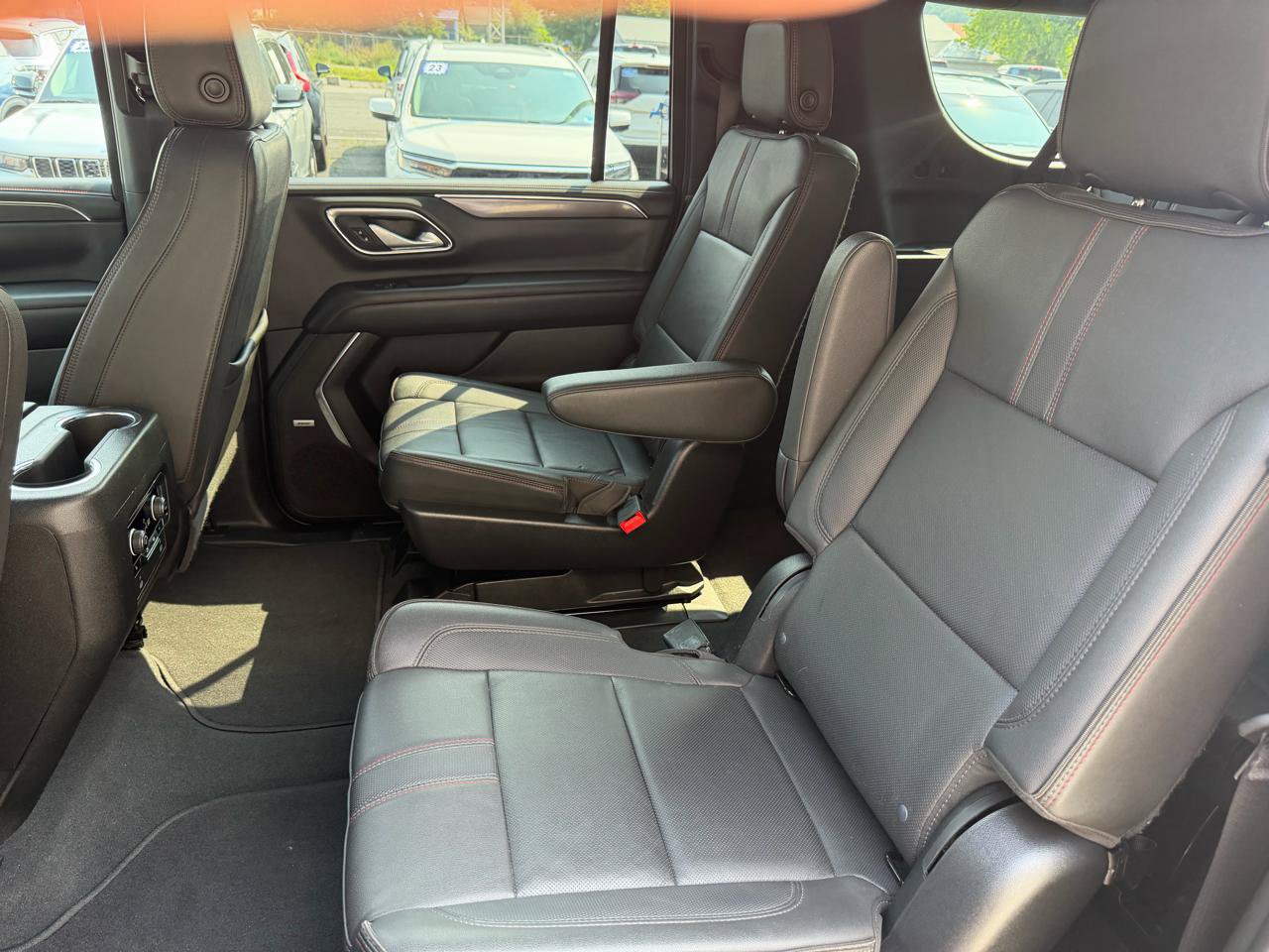 Used 2022 Chevrolet Suburban RST w/ Luxury Package AWD/4WD image 20