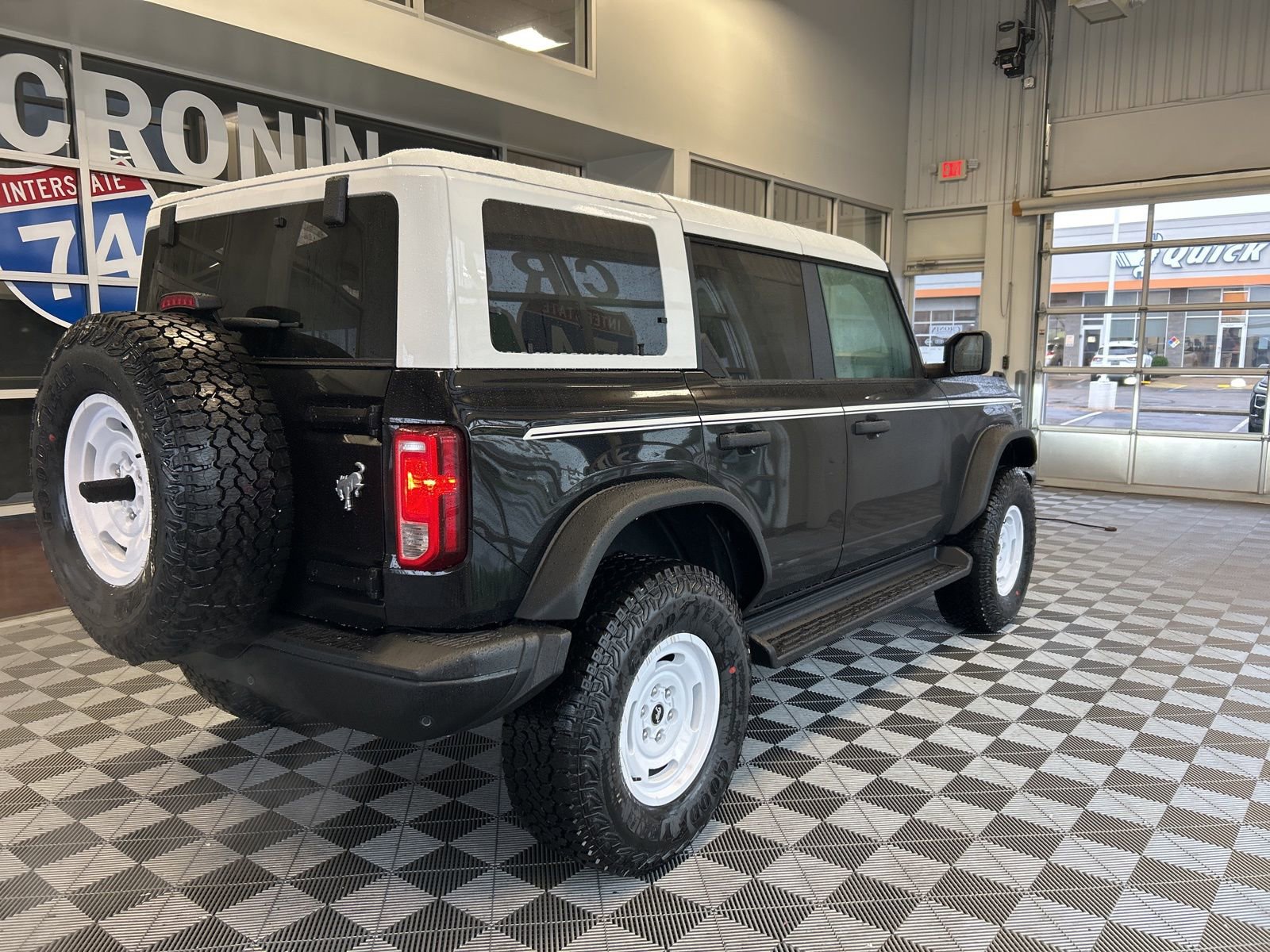 New 2025 Ford Bronco Heritage Edition image 6