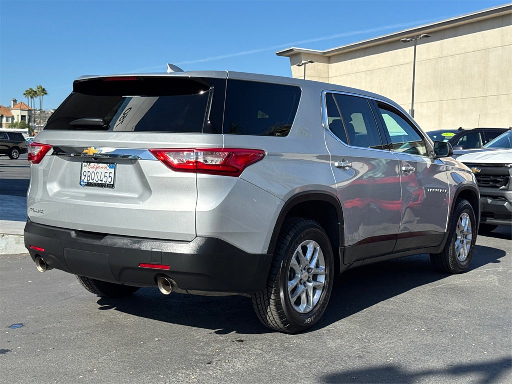 Used 2021 Chevrolet Traverse LS image 11