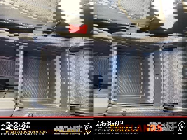 New 2025 Volkswagen Tiguan SE image 41