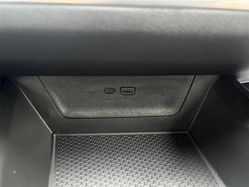 Used 2025 Chevrolet Equinox LT w/ Convenience Package II image 20