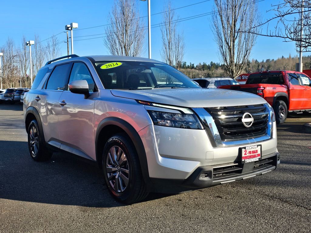 Certified 2024 Nissan Pathfinder SV AWD/4WD image 3
