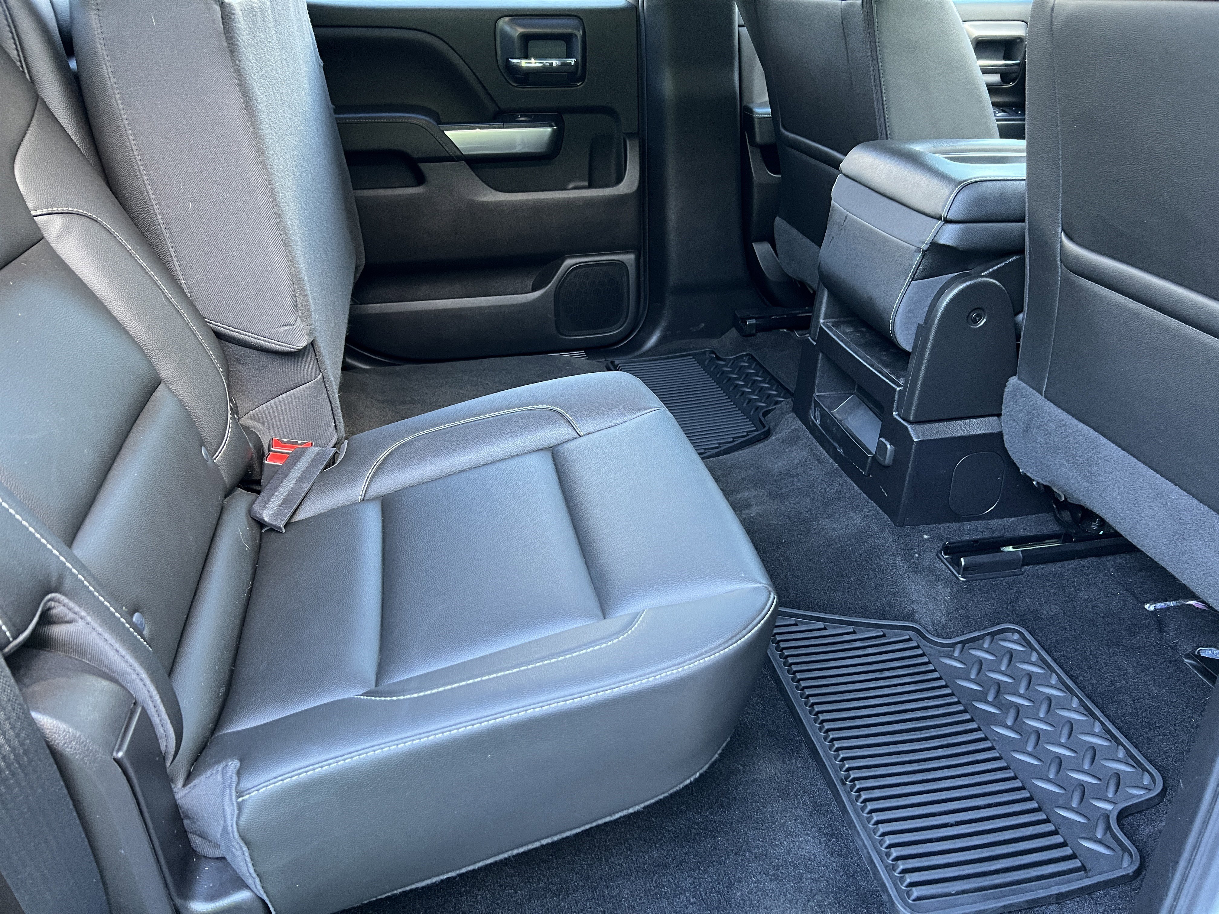 Used 2018 Chevrolet Silverado 3500 LT image 19