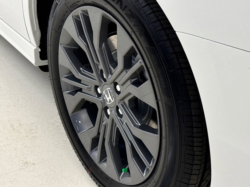 New 2026 Honda Odyssey Touring image 11