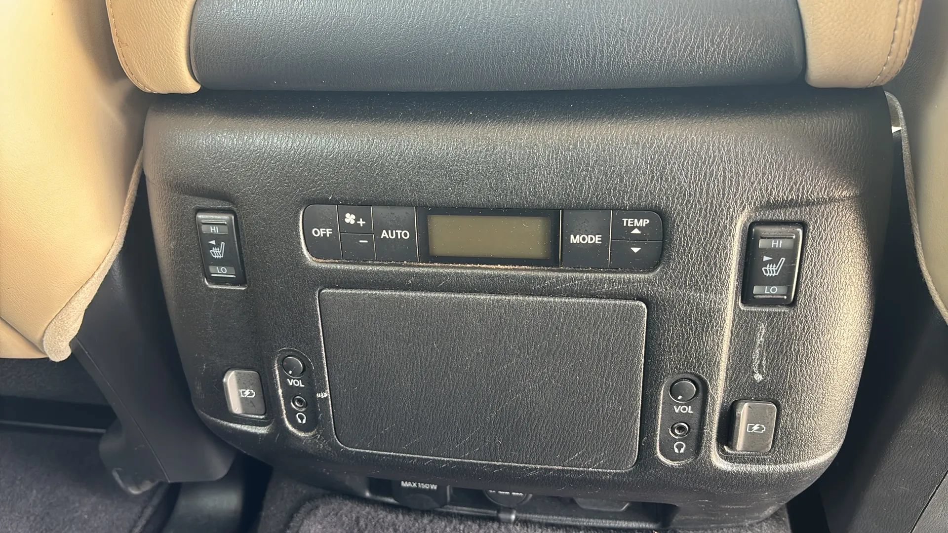 Used 2018 Nissan Armada Platinum w/ Captain Seat Package AWD/4WD image 16