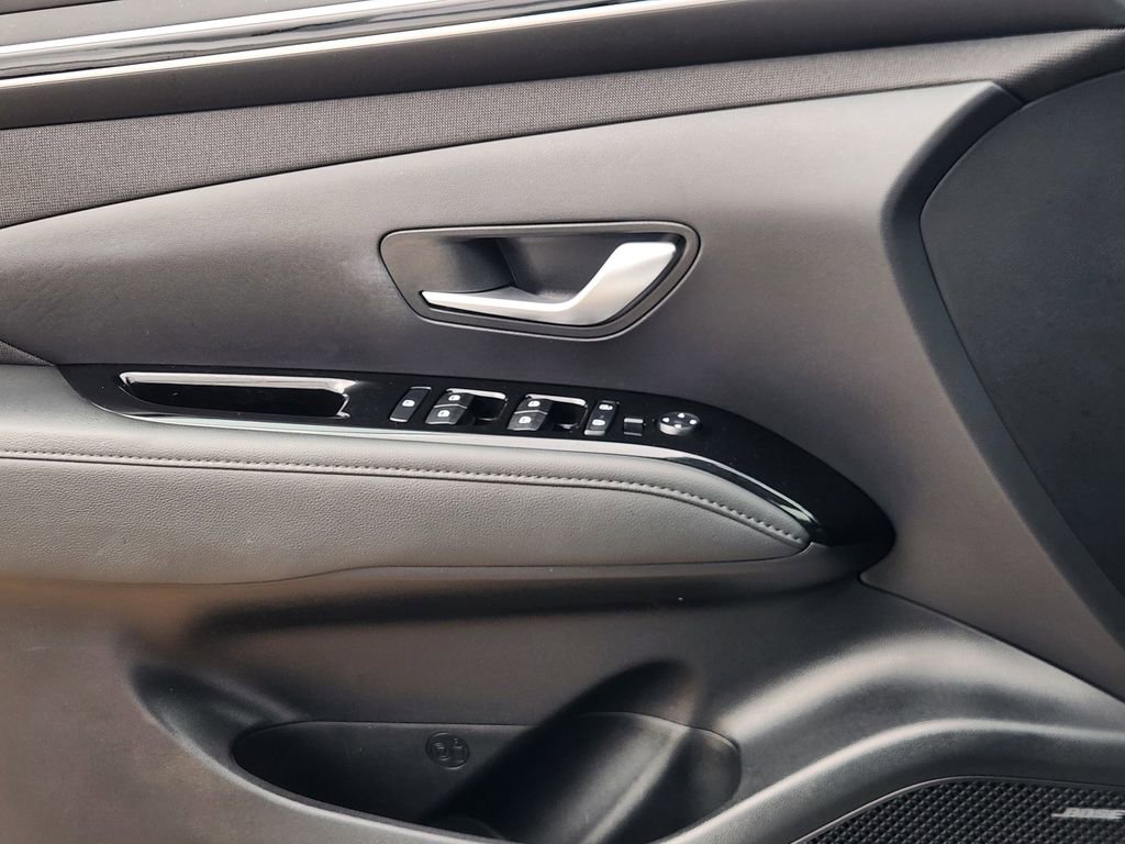 Used 2023 Hyundai Tucson Limited FWD image 23