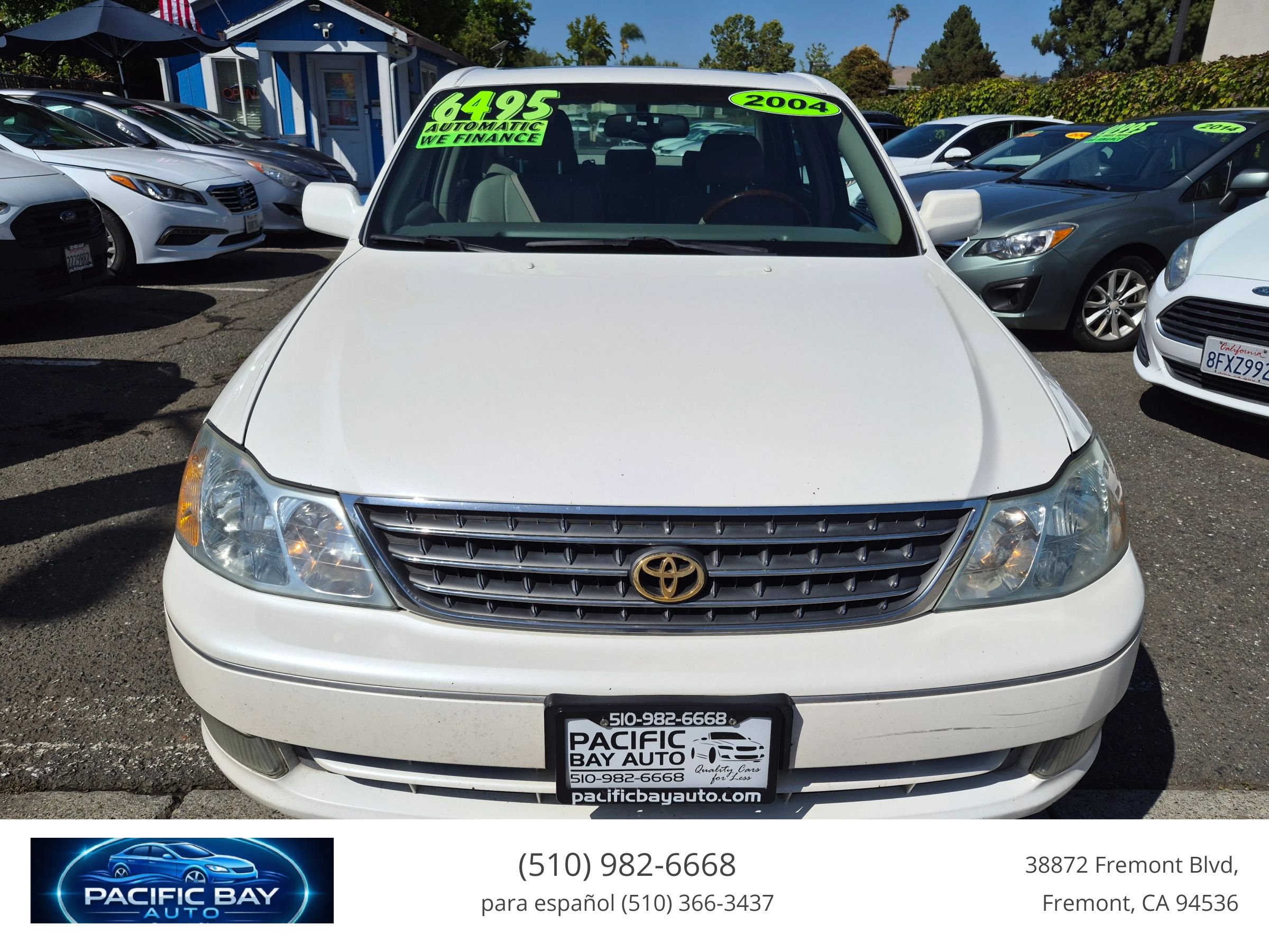 Used 2004 Toyota Avalon XLS FWD image 2