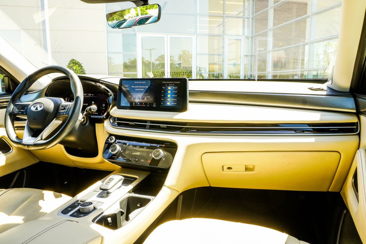 Used 2023 INFINITI QX60 Luxe w/ Performance Audio Package image 17