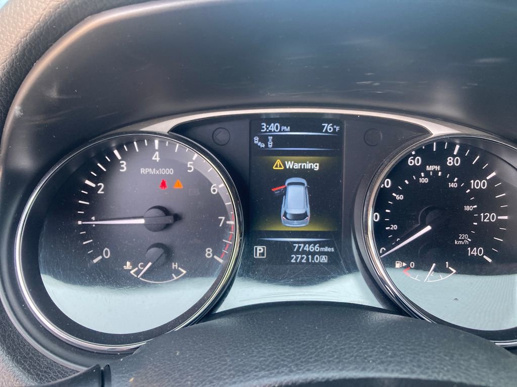 Used 2016 Nissan Rogue SL w/ SL Premium Package image 19