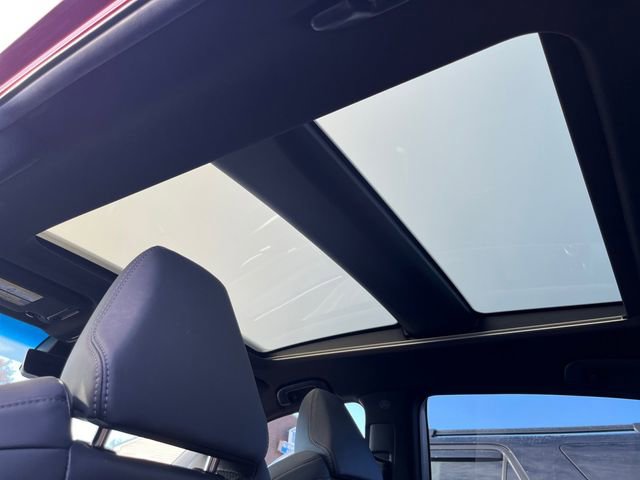 Used 2021 Toyota Venza Limited w/ Advanced Technology Package image 20