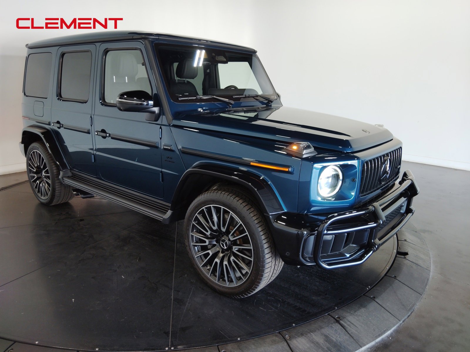 Used 2025 Mercedes-Benz G 63 AMG 4MATIC w/ AMG Night Package Plus image 3