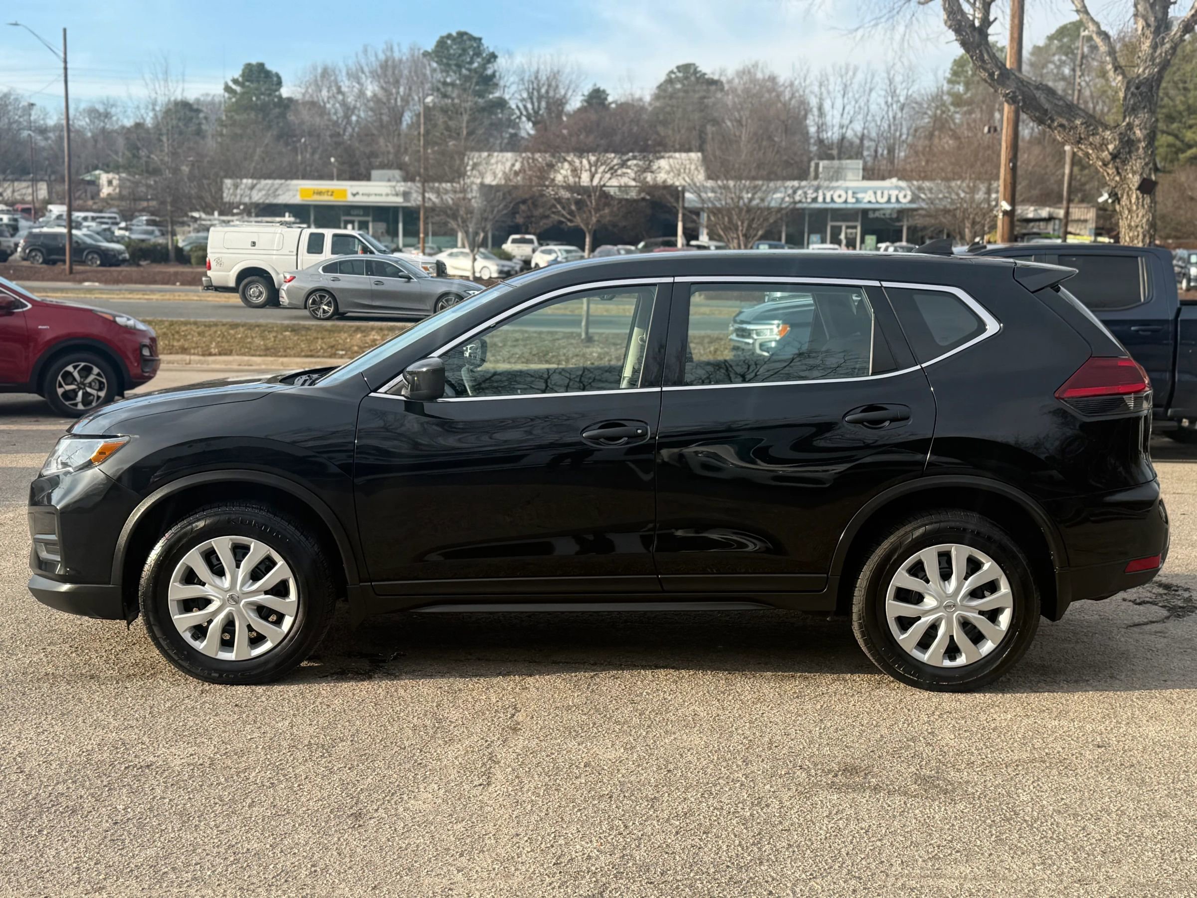 Used 2020 Nissan Rogue S image 5