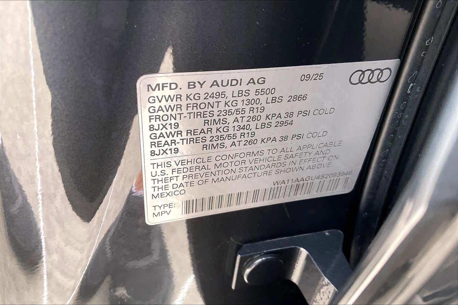 Certified 2025 Audi Q5 Premium w/ Convenience Package AWD/4WD image 35
