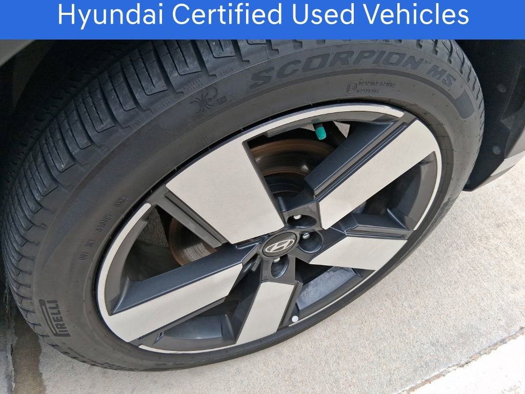 Used 2025 Hyundai Santa Fe Limited image 28