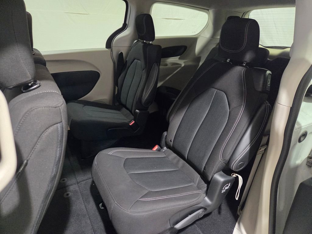 Certified 2023 Chrysler Voyager LX image 12