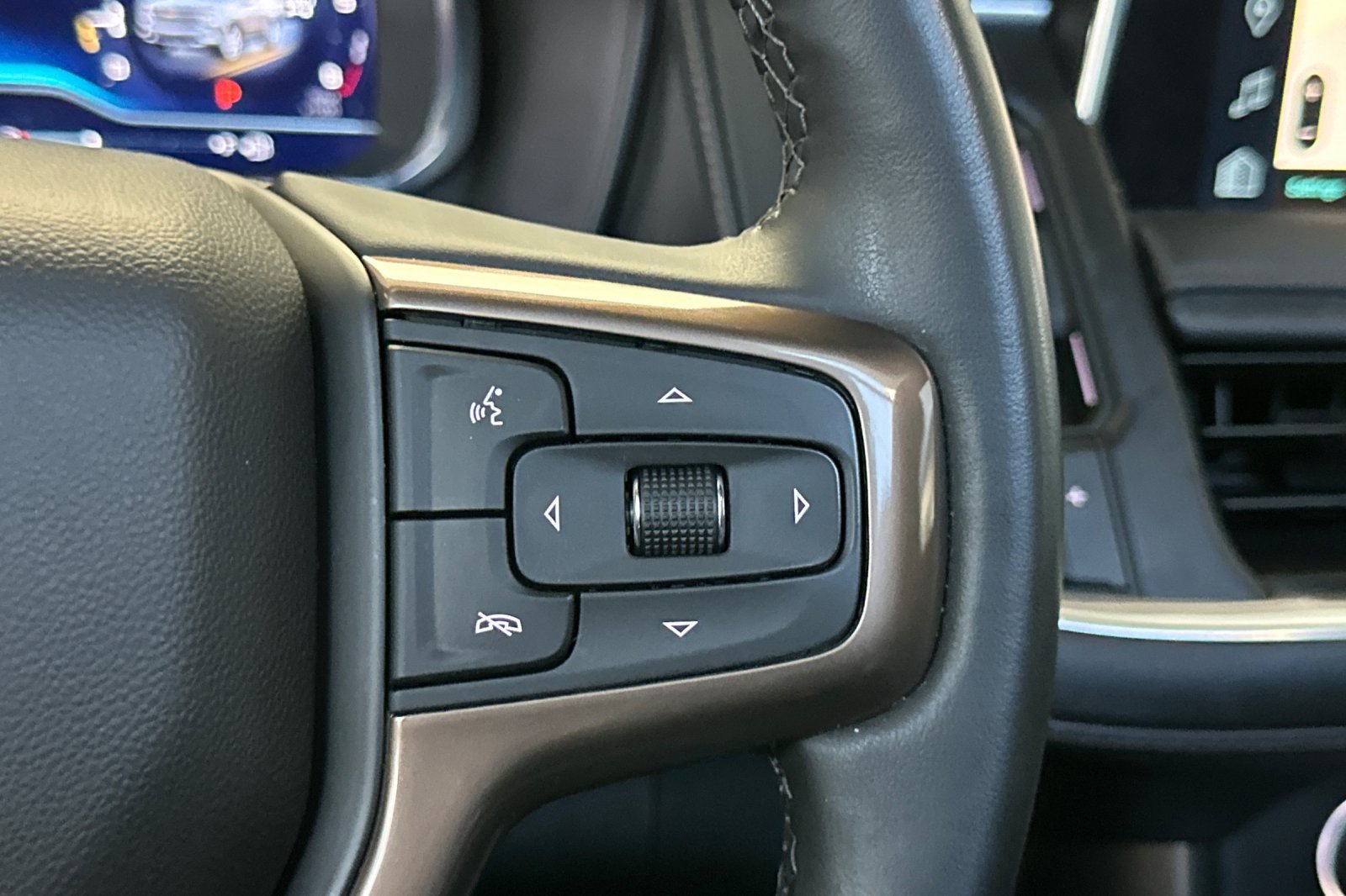 Used 2024 Chevrolet Tahoe High Country w/ Premium Package image 37