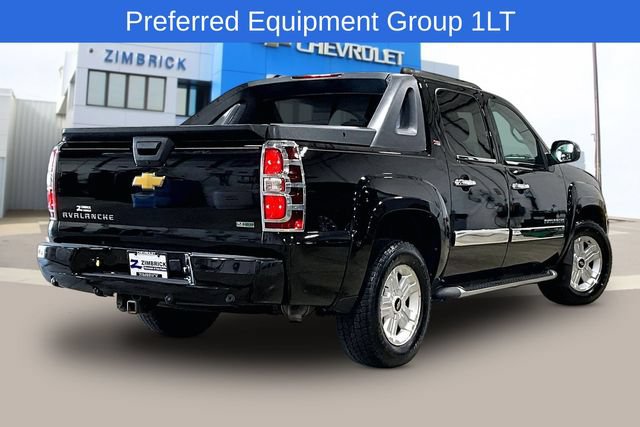 Used 2010 Chevrolet Avalanche LT w/ Luxury Package AWD/4WD image 8