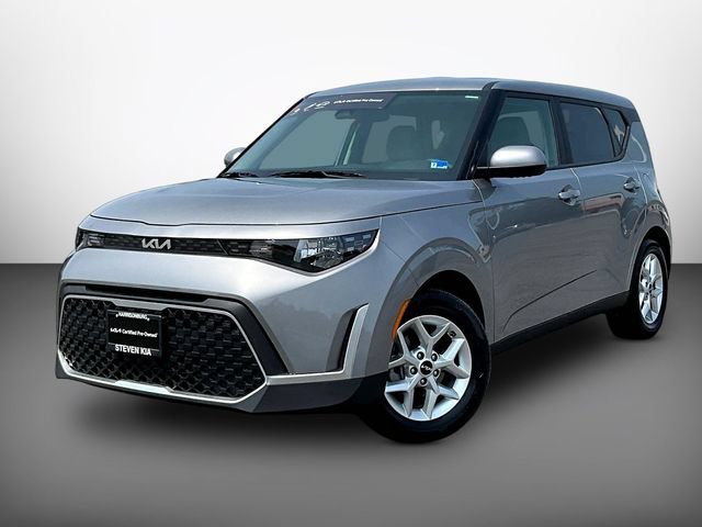 Certified 2025 Kia Soul LX w/ LX Technology Package FWD image 3