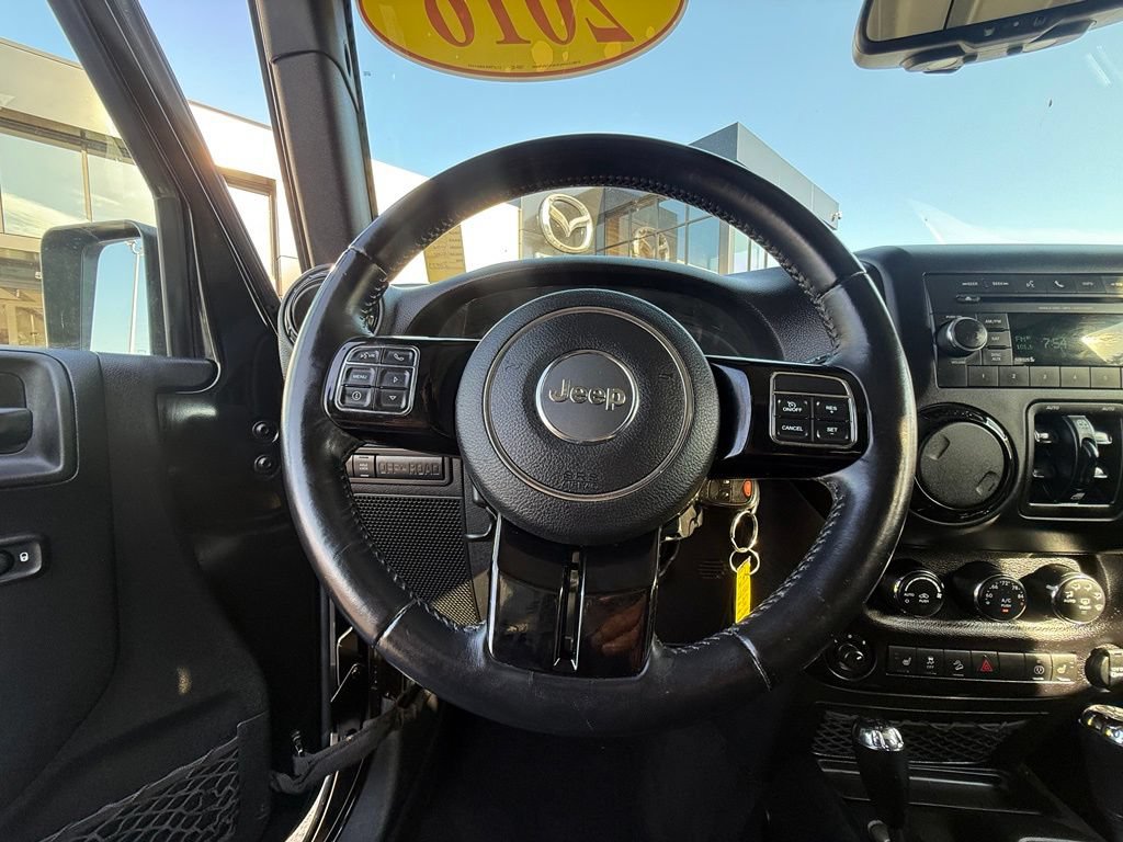 Used 2016 Jeep Wrangler Unlimited Sahara AWD/4WD image 19