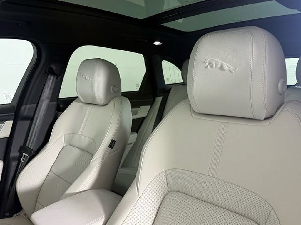 New 2026 Jaguar F-PACE R-Dynamic S AWD/4WD image 29