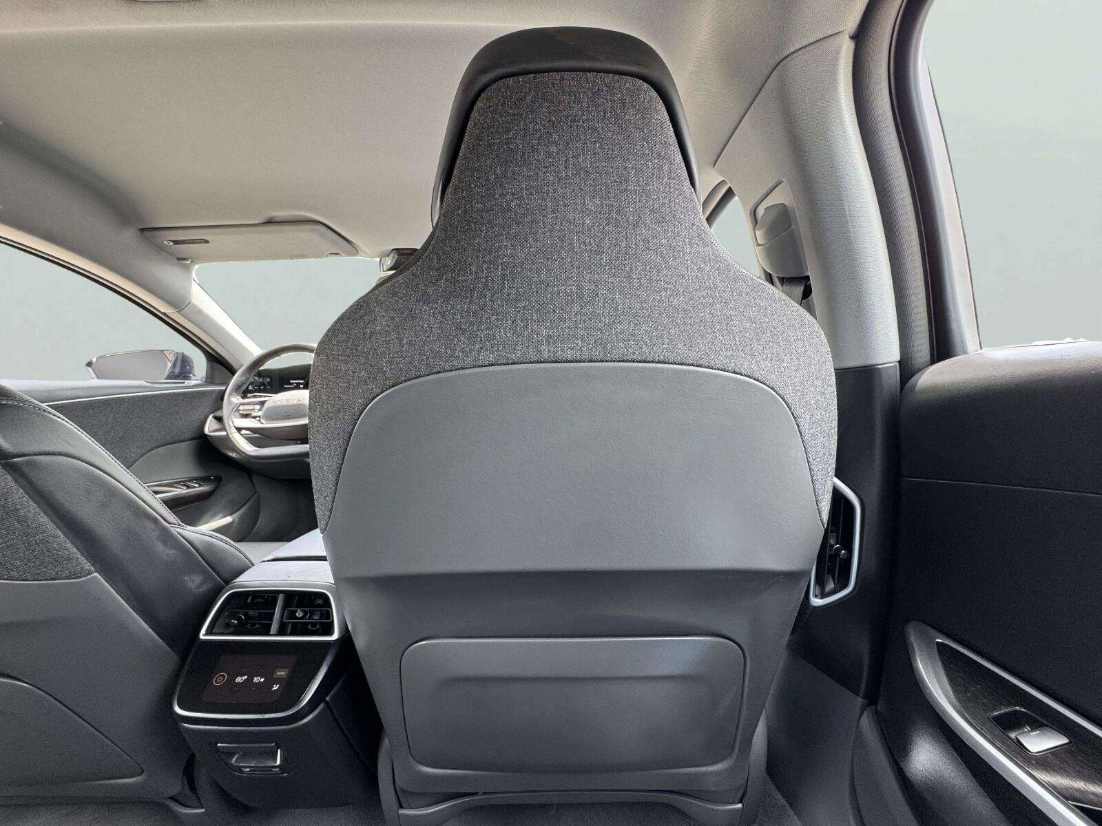 Used 2025 Lucid Air Pure RWD image 58