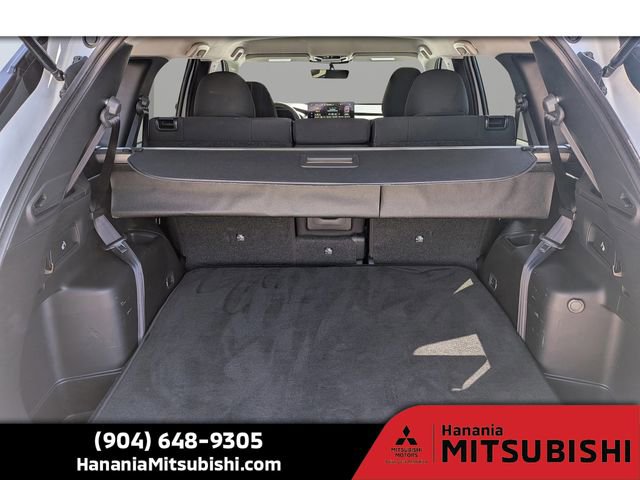 Used 2025 Mitsubishi Outlander ES image 13