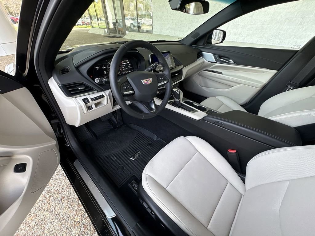 Certified 2025 Cadillac CT4 Premium Luxury image 10