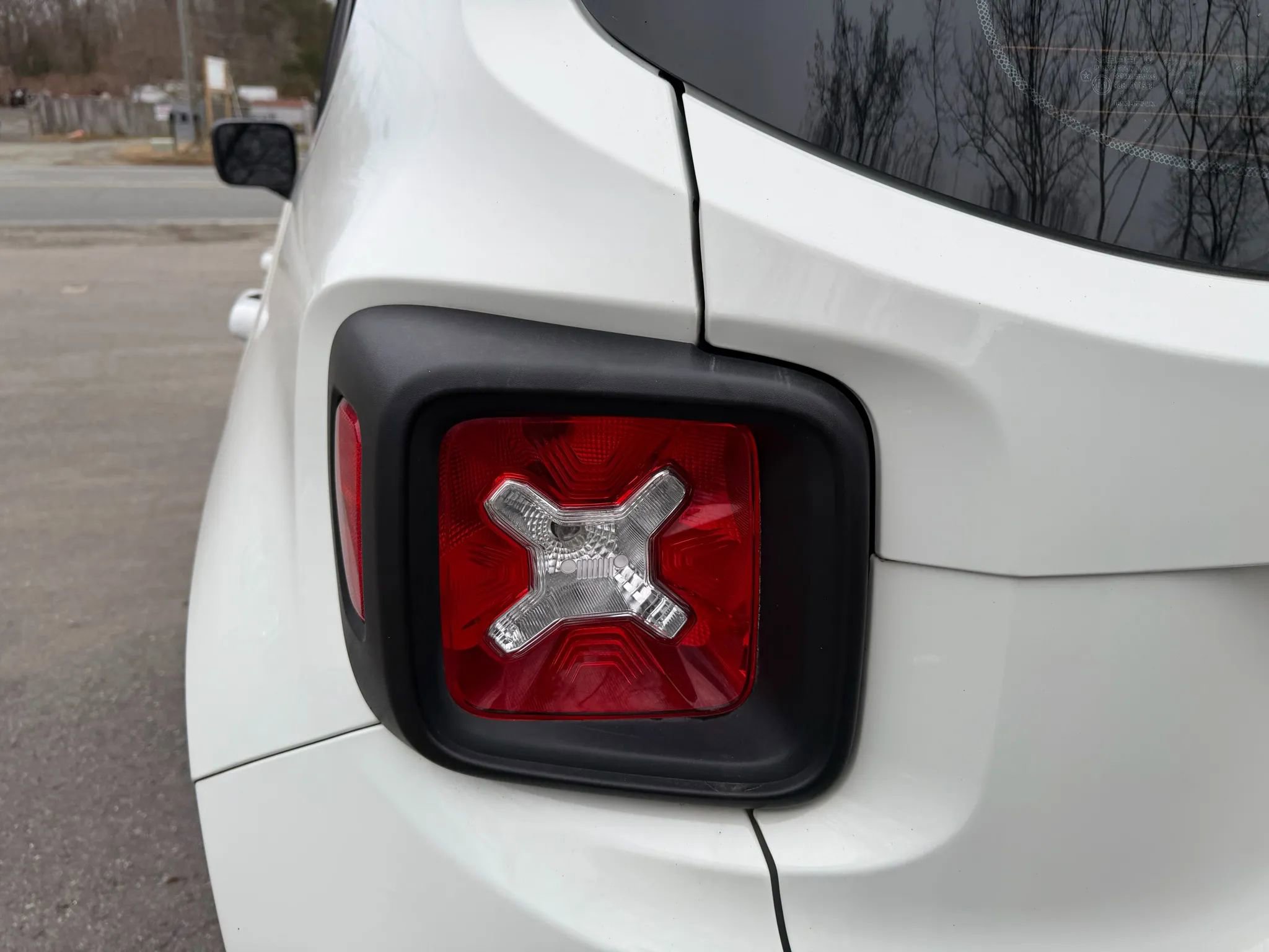 Used 2016 Jeep Renegade Sport w/ Power & Air Group image 13