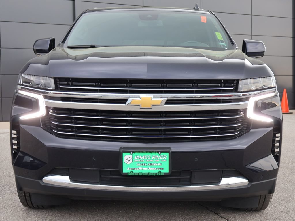 Used 2024 Chevrolet Suburban LT AWD/4WD image 7