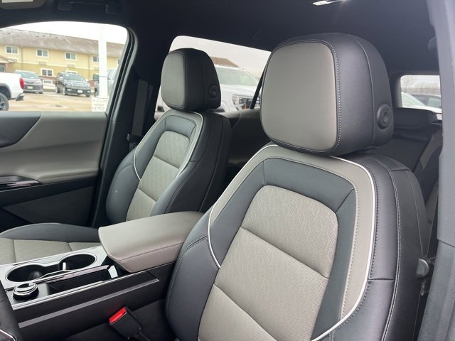 Used 2026 Chevrolet Equinox LT w/ Convenience Package II image 16