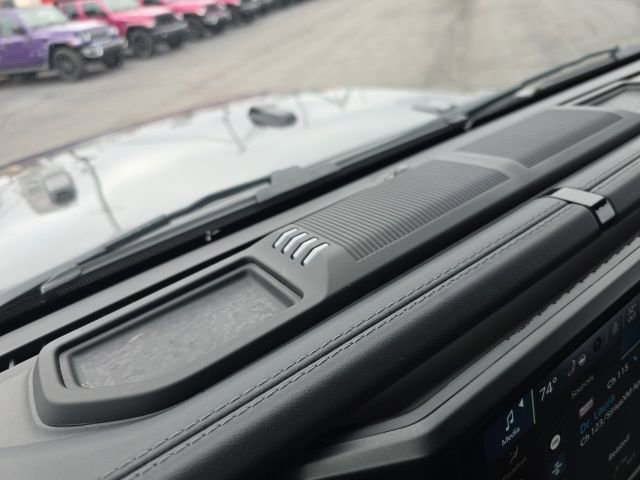 Used 2025 Jeep Wrangler Unlimited Sahara w/ Safety Group image 26