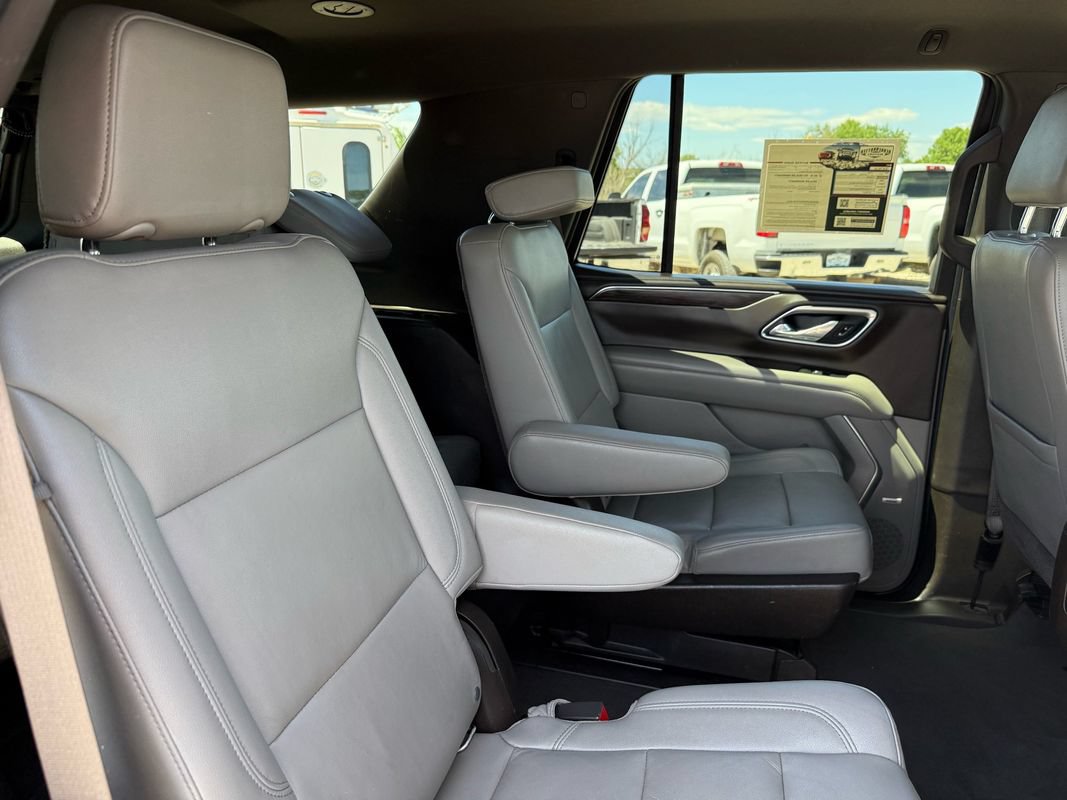 Used 2021 Chevrolet Tahoe Z71 w/ Z71 Off-Road Package AWD/4WD image 21
