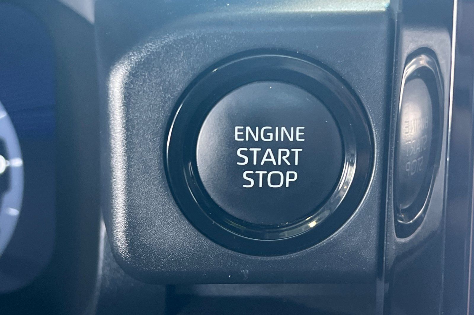 Used 2024 Toyota Tacoma Limited w/ Limited Package (LT) image 18