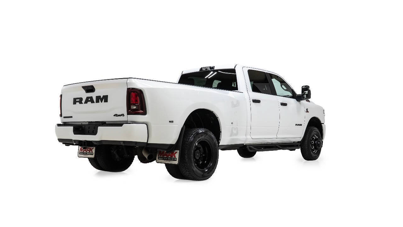 Used 2026 RAM 3500 Big Horn AWD/4WD image 3