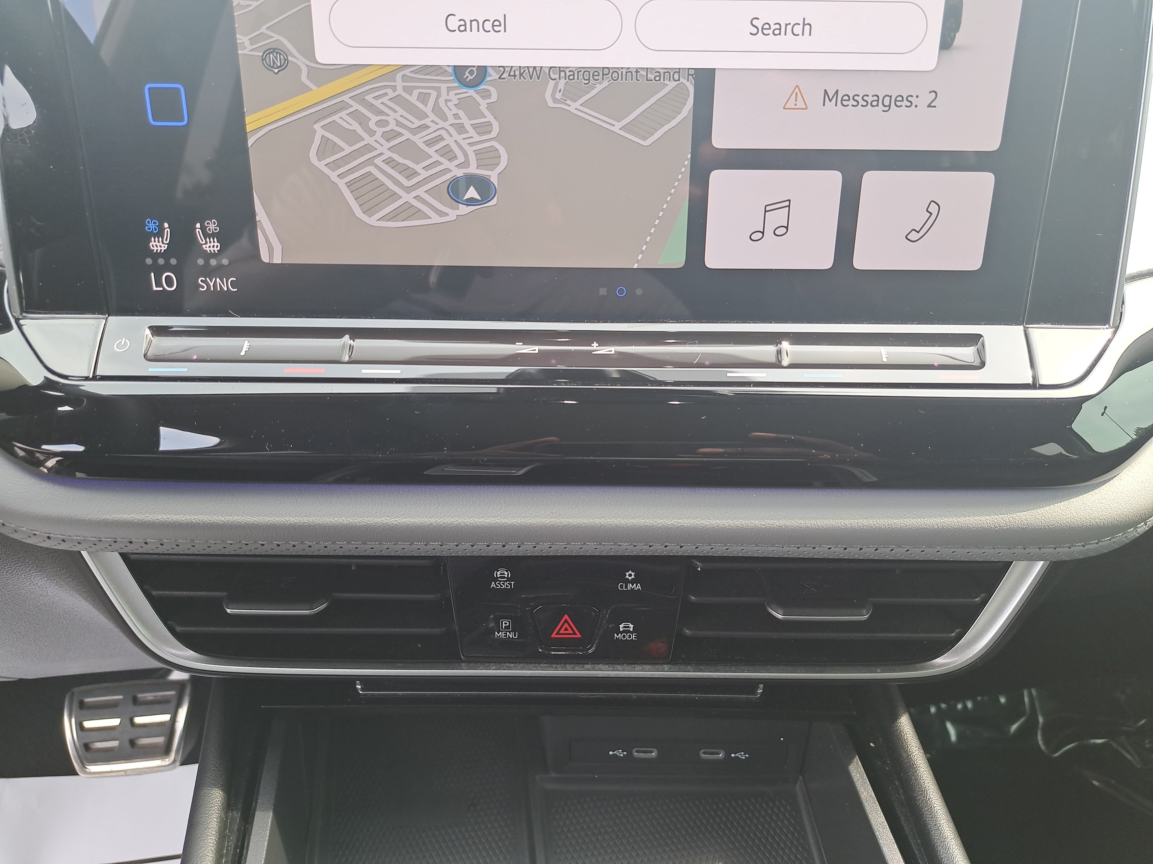 Used 2024 Volkswagen Atlas Peak Edition SEL AWD/4WD image 21
