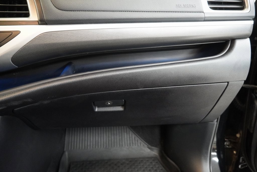 Used 2019 Toyota Highlander SE image 34