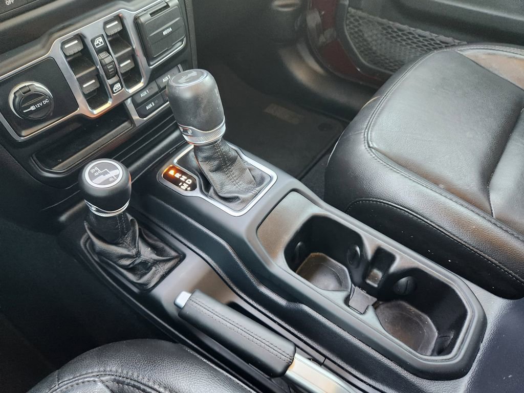 Used 2021 Jeep Wrangler Unlimited Sahara AWD/4WD image 23